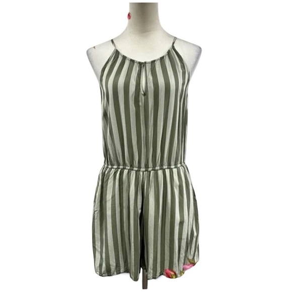 Keyhole Stripped Romper NWOT Large - Picture 1 of 5